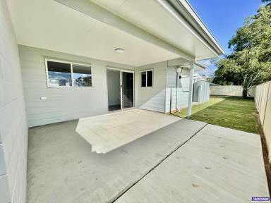 House For Lease - QLD - Kingaroy - 4610 - Quality Unit in Lovely Complex  (Image 2)