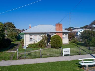 House Sold - VIC - Apollo Bay - 3233 - ENORMOUS LAND IN PRIME LOCATION  (Image 2)