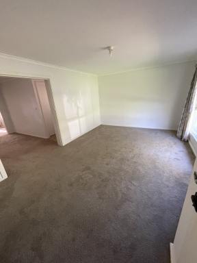 House Leased - NSW - Tumut - 2720 - Three bedroom open plan home  (Image 2)