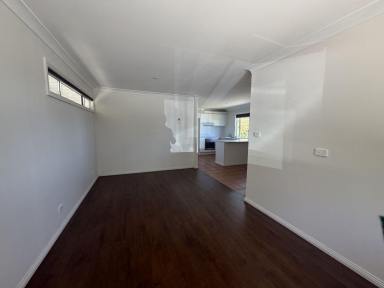 Townhouse For Lease - NSW - Glen Innes - 2370 - Best views in town!  (Image 2)