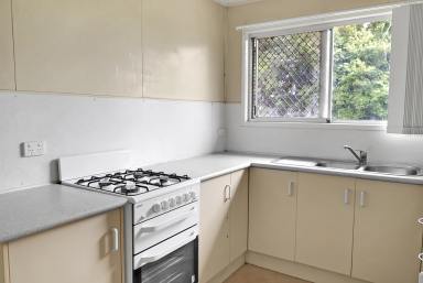 Unit Leased - QLD - Rockville - 4350 - Tidy 2-bedroom unit on a generous fully fenced block  (Image 2)