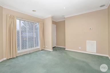 Townhouse Sold - VIC - Wendouree - 3355 - Quality Townhouse In Blue Chip Position  (Image 2)