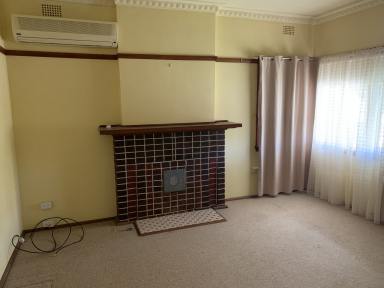 House Leased - NSW - Tumut - 2720 - Neat as a pin  (Image 2)