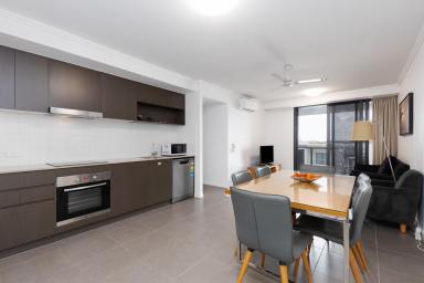 Apartment Leased - QLD - East Mackay - 4740 - FULLY FURNISHED UNIT WITH OCEAN VIEWS  (Image 2)