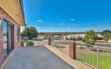 House Sold - VIC - Birdwoodton - 3505 - VIEWS FOR DAYS!  (Image 2)