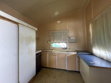 House Leased - NSW - Gundagai - 2722 - One Bedroom Home!  (Image 2)