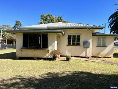 House Sold - QLD - Kingaroy - 4610 - Renovator 2 blocks from CBD  (Image 2)