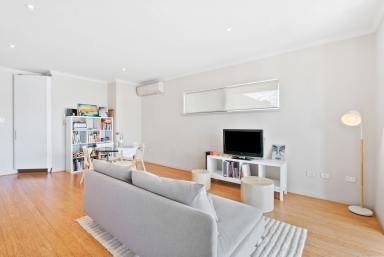 Apartment Sold - WA - West Perth - 6005 - Oh So Convenient!  (Image 2)