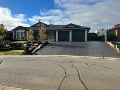 House For Sale - SA - Craigmore - 5114 - Spacious and Modern 4-Bedroom Home in the Heart of Craigmore - Perfect for Families!  (Image 2)