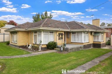 House Sold - VIC - Healesville - 3777 - Dual Accommodation in Prime Healesville Address  (Image 2)