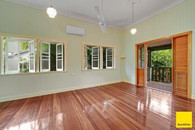 House Leased - QLD - Stratford - 4870 - *** APPROVED APPLICATION *** CHARMING FAMILY HOME CLOSE TO STRATFORD VILLAGE!  (Image 2)