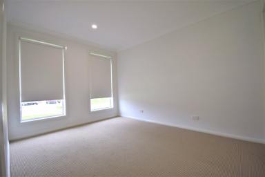 House Leased - NSW - Nowra - 2541 - 4 BEDROOM DUPLEX - ENDEAVOUR ESTATE  (Image 2)