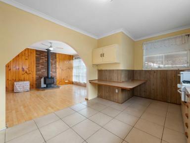 House For Sale - VIC - Bairnsdale - 3875 - AFFORDABLE LIVING. INVEST OR RESIDE.  (Image 2)