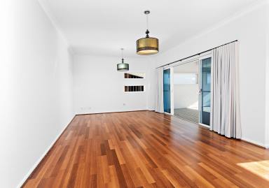House Leased - NSW - Kiama - 2533 - WOW Factor!!  4 bedroom modern home in sought after location!  (Image 2)