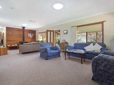 House Sold - NSW - Young - 2594 - "Castleray" 10acs* Only Minutes To Town  (Image 2)