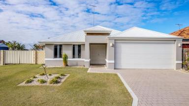 House Sold - WA - Halls Head - 6210 - SO CLOSE TO THE BEACH WITH SIDE ACCESS!  (Image 2)
