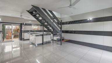 Townhouse Sold - QLD - Manoora - 4870 - RENOVATED TWO BEDROOM TOWNHOUSE  (Image 2)