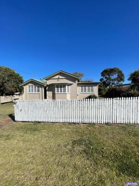House For Lease - QLD - Kingaroy - 4610 - Lovely Timber Home, Freshly Painted  (Image 2)
