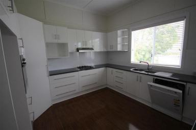 House For Lease - NSW - Tenterfield - 2372 - FOR RENT  (Image 2)