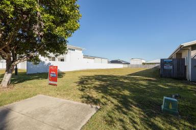 Residential Block For Sale - QLD - East Mackay - 4740 - BEACHFRONT LIFESTYLE  (Image 2)