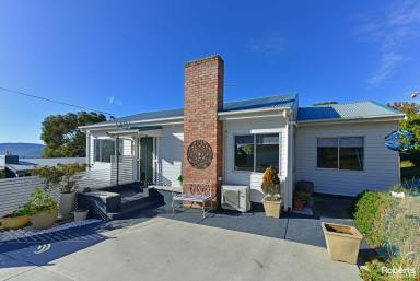 House Sold - TAS - Lenah Valley - 7008 - Comfortable, Convenient & Stylish home in a Popular Location  (Image 2)