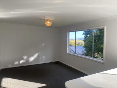 House For Lease - NSW - Gerringong - 2534 - Cottage Living Close to Town  (Image 2)