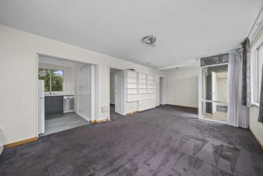 Apartment Leased - TAS - Battery Point - 7004 - Handy Location  (Image 2)