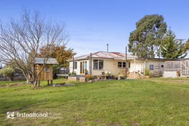 House Sold - TAS - Kettering - 7155 - Character Home on Large Block with Marina Views  (Image 2)