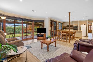 House Sold - VIC - Strathdale - 3550 - SUBURBAN SETTING MEETS COUNTRY CHARM  (Image 2)