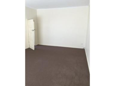 Apartment Leased - VIC - Hamilton - 3300 - 3 Bedroom Apartment in the CBD  (Image 2)