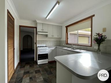 House Leased - NSW - Lavington - 2641 - CONVENIENT LOCATON!  (Image 2)