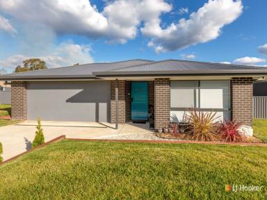 House Sold - NSW - Kalaru - 2550 - GOOD AS NEW!  (Image 2)