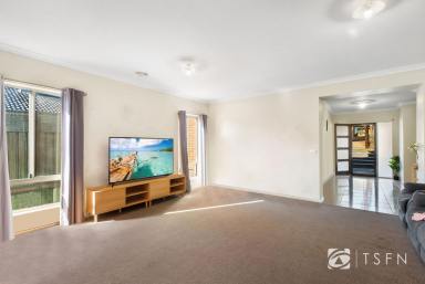 House Sold - VIC - Kangaroo Flat - 3555 - Spacious Family Living in Popular Court Location  (Image 2)