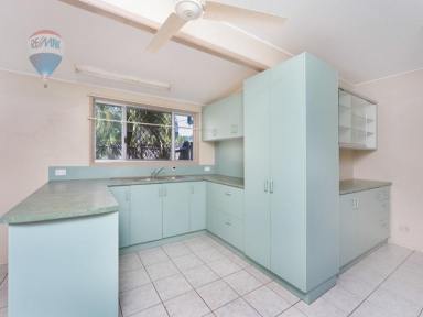 House For Lease - QLD - Manunda - 4870 - Convenient & Low-Maintenance Living in Prime Location  (Image 2)