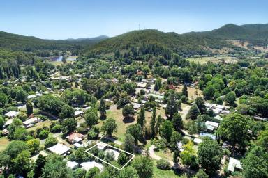 House For Sale - VIC - Jamieson - 3723 - CENTRAL JAMIESON HIDEAWAY  (Image 2)