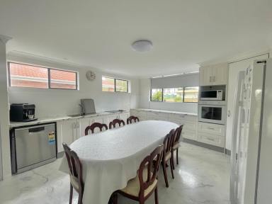 House Leased - NSW - Sanctuary Point - 2540 - Vast 5 Bedroom Family Home  (Image 2)