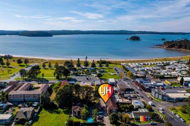Unit Sold - NSW - Batehaven - 2536 - In the Heart of Batehaven......330m to the Beach !  (Image 2)