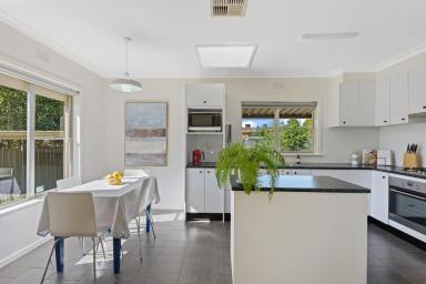 House Leased - VIC - Kangaroo Flat - 3555 - Sun Soaked Living.  (Image 2)