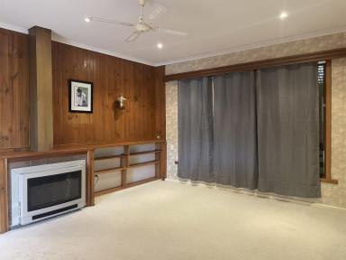 House Leased - VIC - Hamilton - 3300 - Perfect Family Location  (Image 2)