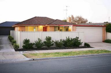 Townhouse Sold - VIC - Shepparton - 3630 - WELL PRESENTED - SECURE & WALKING DISTANCE TO SAM & SHEPPARTON LAKE  (Image 2)