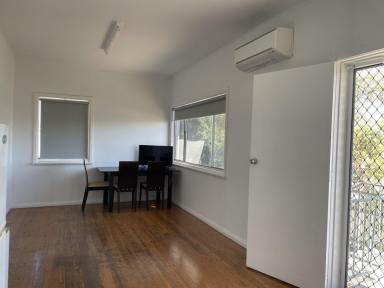 Unit For Lease - NSW - Moree - 2400 - 2 Bedroom partial furnished unit  (Image 2)