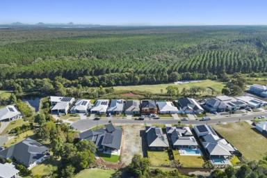 Residential Block Sold - QLD - Banksia Beach - 4507 - SPECTACULAR LONG LAKE VIEWS - READY TO BUILD  (Image 2)