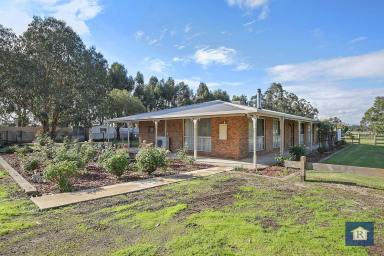 Acreage/Semi-rural Sold - VIC - Elliminyt - 3250 - A home with space to roam...  (Image 2)