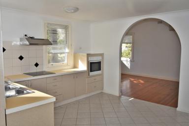 House Leased - VIC - Beechworth - 3747 - BEAUTIFUL HOME, GREAT LOCATION!  (Image 2)