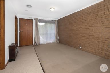 Unit Leased - VIC - Buninyong - 3357 - NEAT TWO BEDROOM UNIT IN QUIET BUNINYONG COMPLEX.  (Image 2)