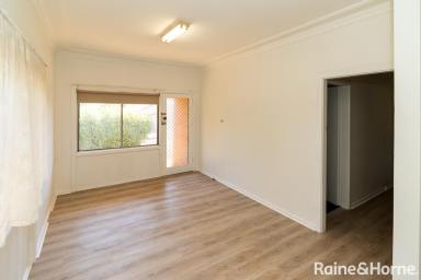 Unit Leased - NSW - Turvey Park - 2650 - RENOVATED ONE BEDROOM UNIT IN TURVEY PARK  (Image 2)