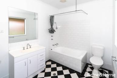 House For Lease - NSW - Wagga Wagga - 2650 - CENTRAL GEM  (Image 2)