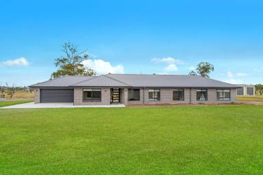House Sold - NSW - Verges Creek - 2440 - STYLISH NEAR NEW ENTERTAINERS DREAM!  (Image 2)