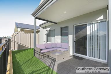 House Sold - WA - Hammond Park - 6164 - SOLD BY SALLY BULPITT - SOUTHERN GATEWAY REAL ESTATE  (Image 2)