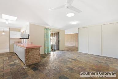 House Sold - WA - Leeming - 6149 - SOLD BY TAMMY LESLIE - SOUTHERN GATEWAY REAL ESTATE  (Image 2)
